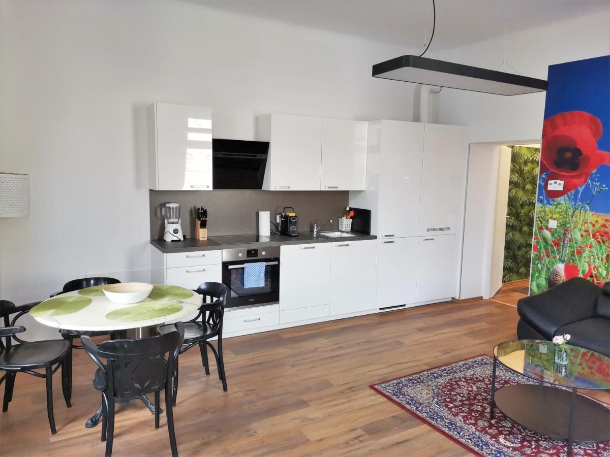 Studio & Apartments Near Reumannplatz فيينا المظهر الخارجي الصورة