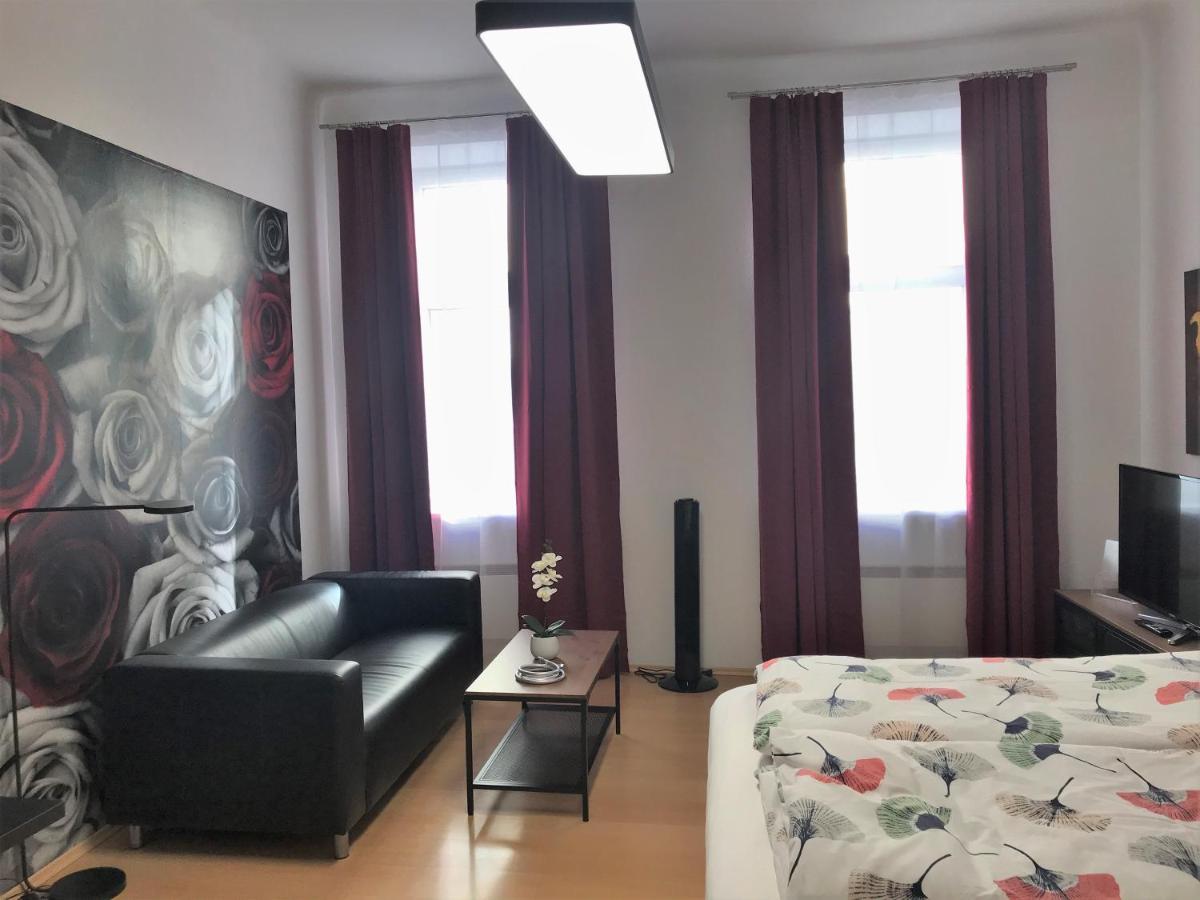 Studio & Apartments Near Reumannplatz فيينا المظهر الخارجي الصورة
